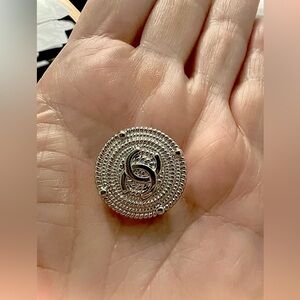 CC-(Set of 6-20mm)Textured brocade LogoStyle Bright Silver/shank buttons/Stamp